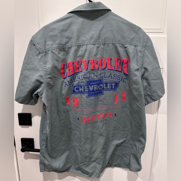 Chevrolet Men's Grayish Blue Short Sleeve Button Down Shirt - Picture 3 of 4